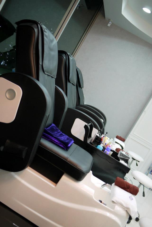 Glitterati Nail ตัวแทนจำหน่ายผลิตภัณฑ์สปาเท้า footlogix