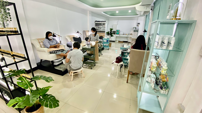 Étoiles Nails ตัวแทนจำหน่ายผลิตภัณฑ์สปาเท้า footlogix