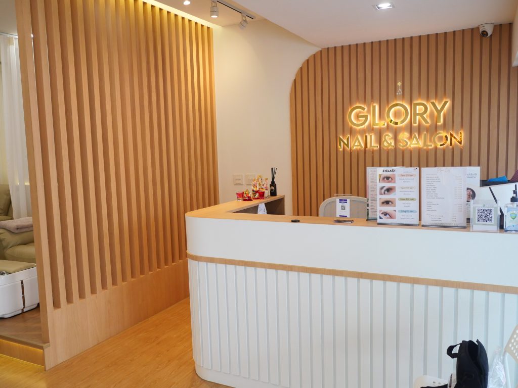 Glory nail & salon ตัวแทนจำหน่ายผลิตภัณฑ์สปาเท้า footlogix