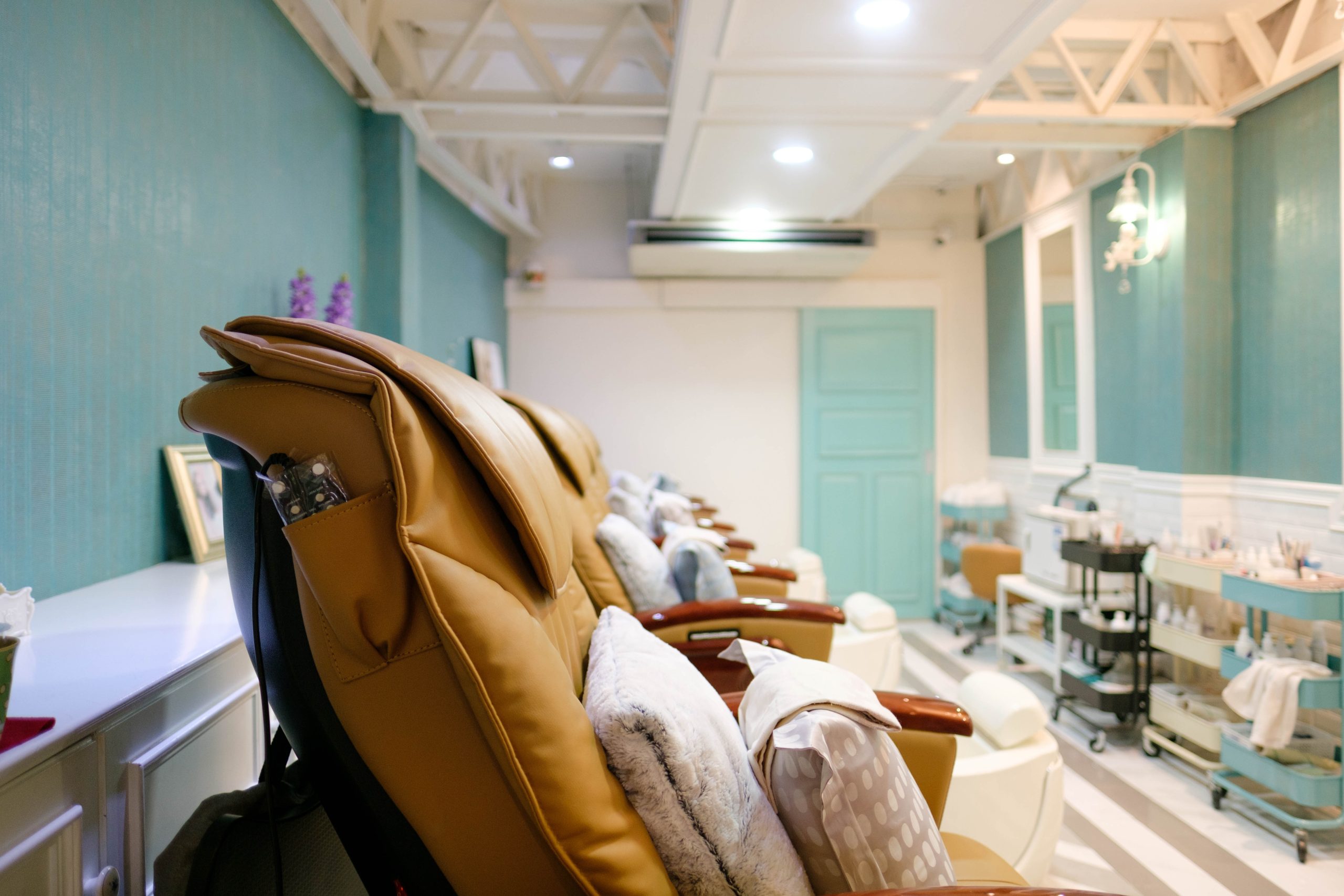 Turquoise Nail ตัวแทนจำหน่ายผลิตภัณฑ์สปาเท้า footlogix