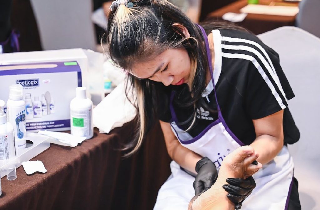 Nailtiful Nail and spa Silom ตัวแทนจำหน่ายผลิตภัณฑ์สปาเท้า footlogix